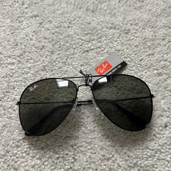 Ray-Ban Black Aviator Sunglasses